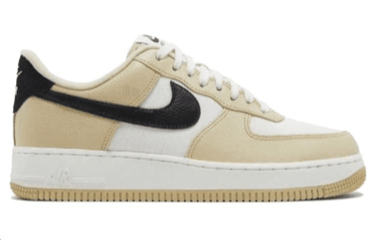 Кроссовки Nike Air Force 1 LX "Team Gold" — фото 2