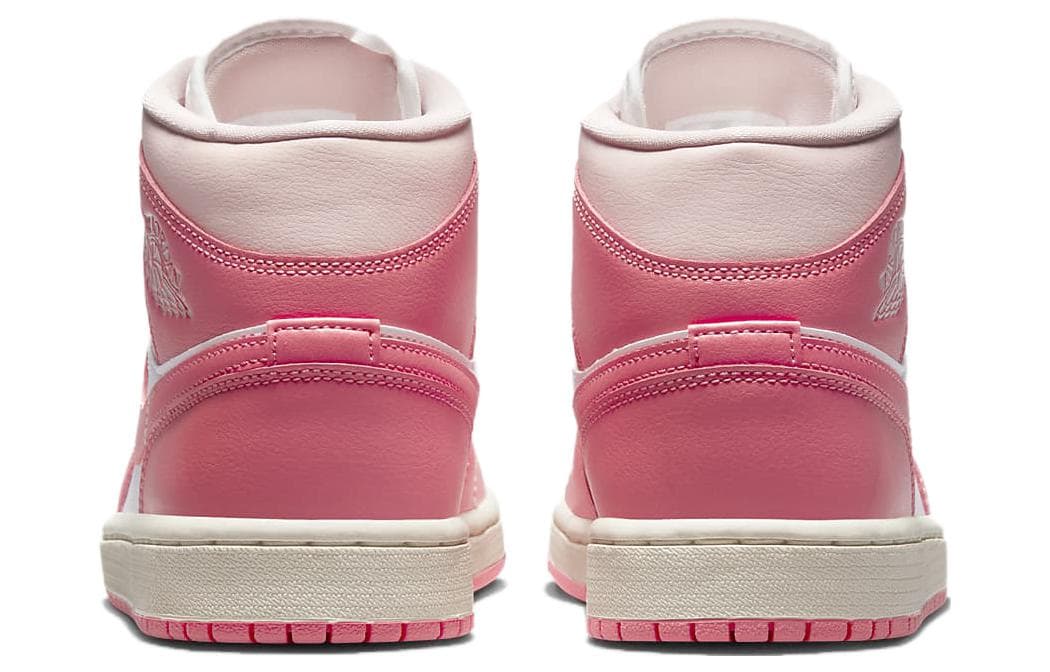 Ретро баскетбольные кроссовки Jordan Air Jordan 1 Mid "Strawberries and Cream" - изображение 5