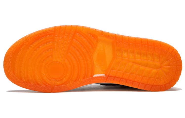 Ретро баскетбольные кроссовки Jordan Air Jordan 1 Retro High "Satin Shattered Backboard" — фото 6