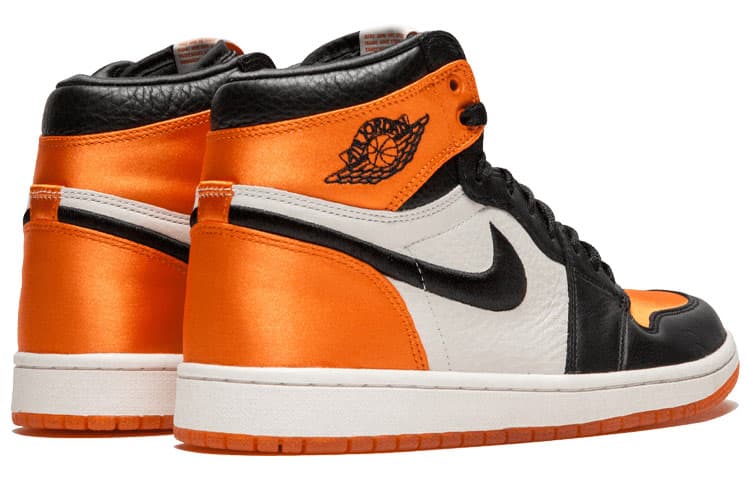 Ретро баскетбольные кроссовки Jordan Air Jordan 1 Retro High "Satin Shattered Backboard" — фото 5