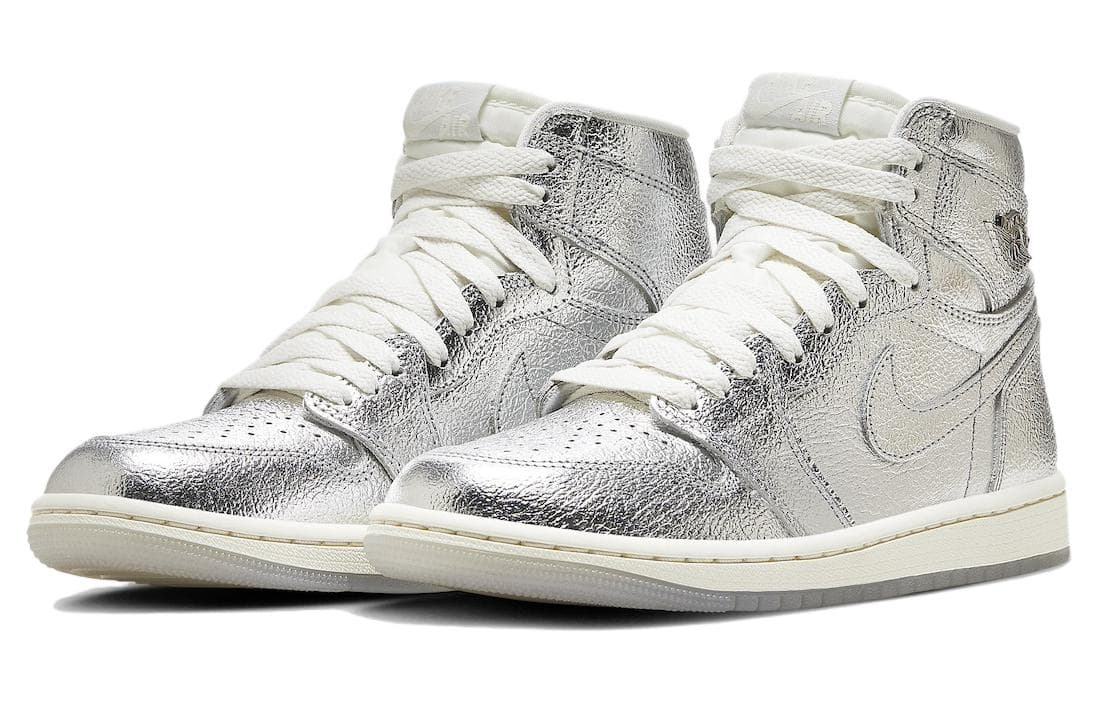 Ретро баскетбольные кроссовки Jordan Air Jordan 1 High OG "Chrome" — фото 3