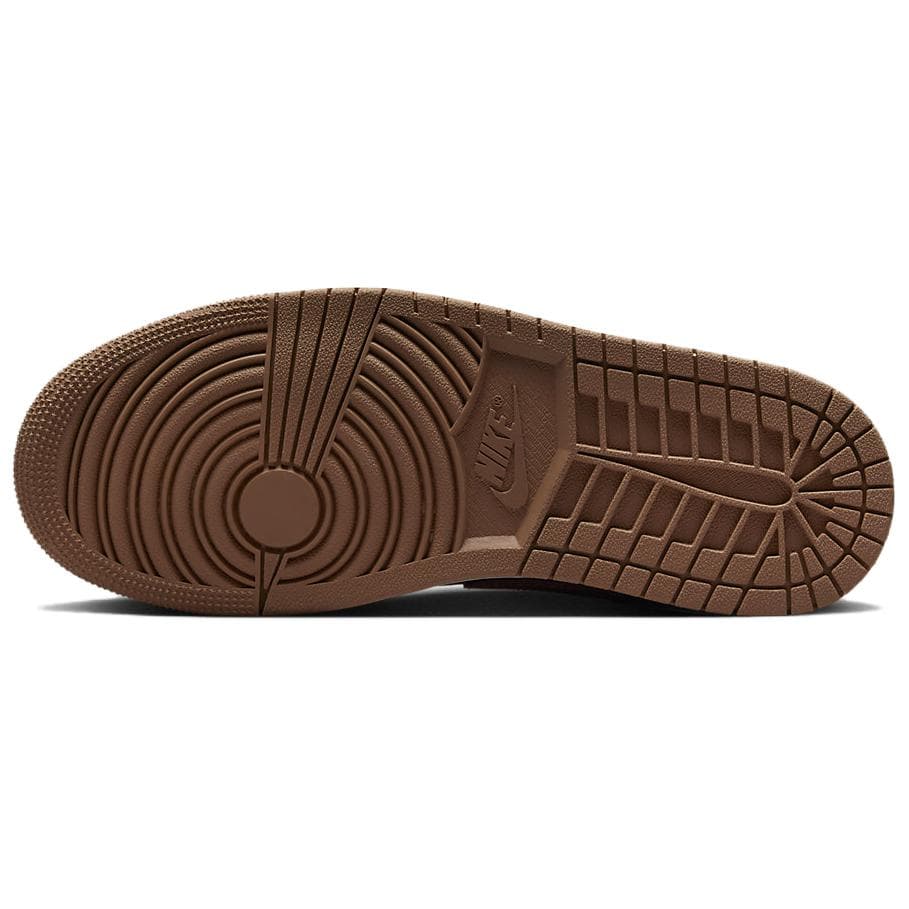 Ретро баскетбольные кроссовки Jordan Air Jordan 1 Low WMNS "Archaeo Brown" — фото 5