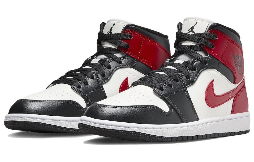 Ретро баскетбольные кроссовки Jordan Air Jordan 1 Mid WMNS "Black Toe" - изображение 3