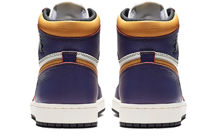 Ретро баскетбольные кроссовки Nike x Air Jordan 1 Retro High OG Court Purple - изображение 4