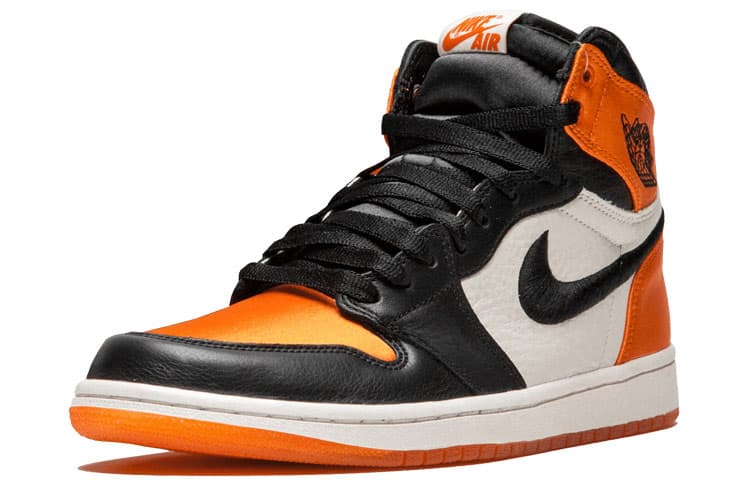 Ретро баскетбольные кроссовки Jordan Air Jordan 1 Retro High "Satin Shattered Backboard" — фото 3