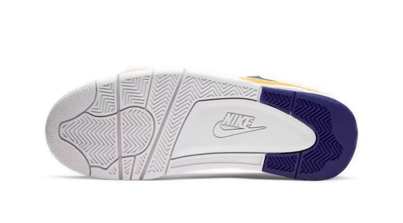 Ретро баскетбольные кроссовки Nike Flight Legacy - изображение 5