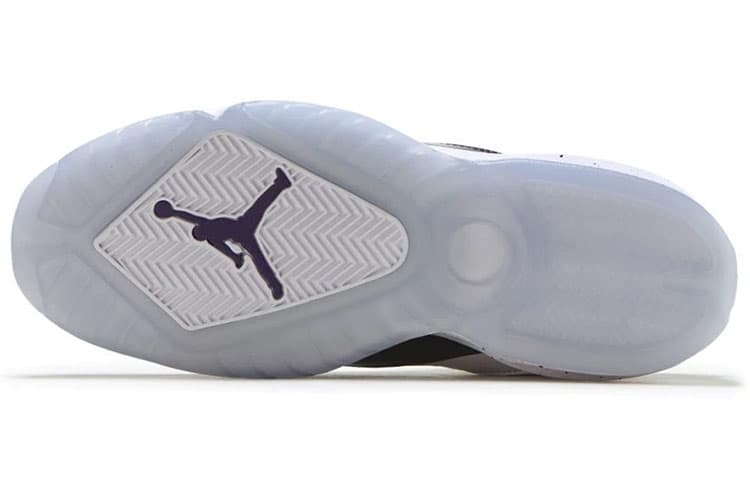 Ретро баскетбольные кроссовки Jordan B'Loyal Mid White - изображение 5