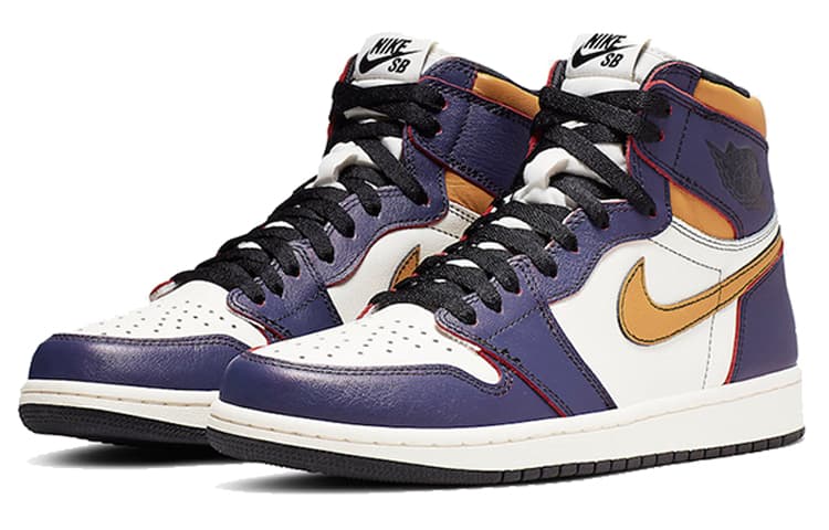 Ретро баскетбольные кроссовки Nike x Air Jordan 1 Retro High OG Court Purple - изображение 3