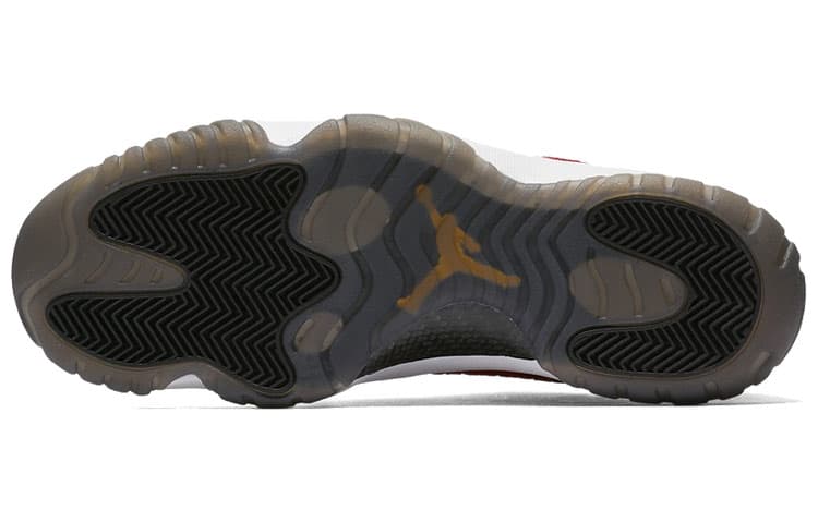 Ретро баскетбольные кроссовки Jordan Future Low Red - изображение 6