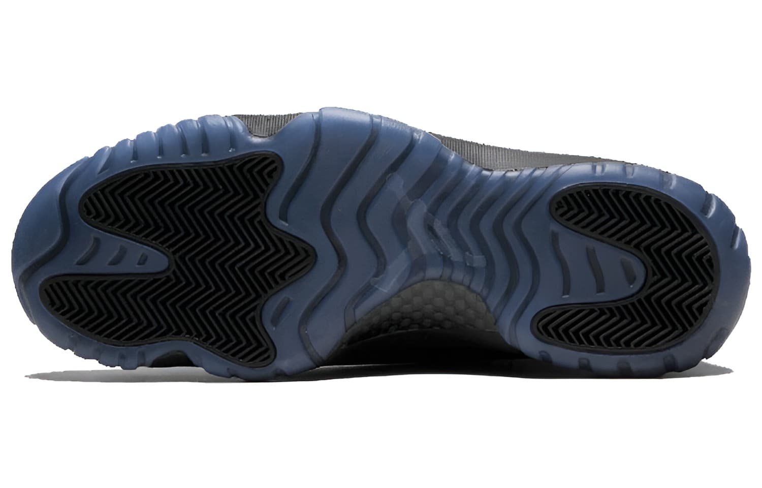 Ретро баскетбольные кроссовки Jordan Air Jordan 11 Retro Cap and Gown - изображение 5