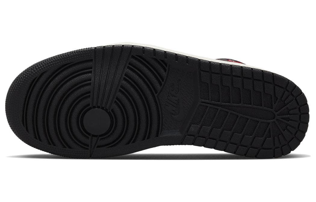 Ретро баскетбольные кроссовки Jordan Air Jordan 1 Mid Black White Red - изображение 6