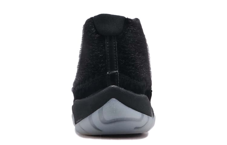 Ретро баскетбольные кроссовки Jordan Future Mid Black - изображение 4