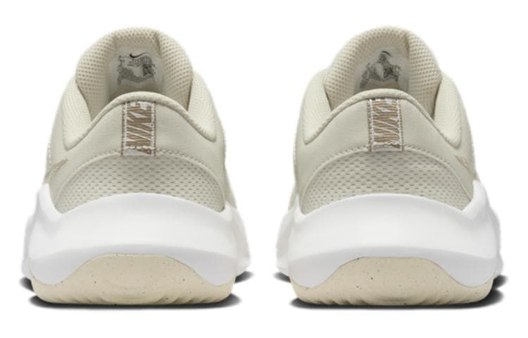 Кроссовки для спортзала Nike Legend Essential 3 - изображение 5