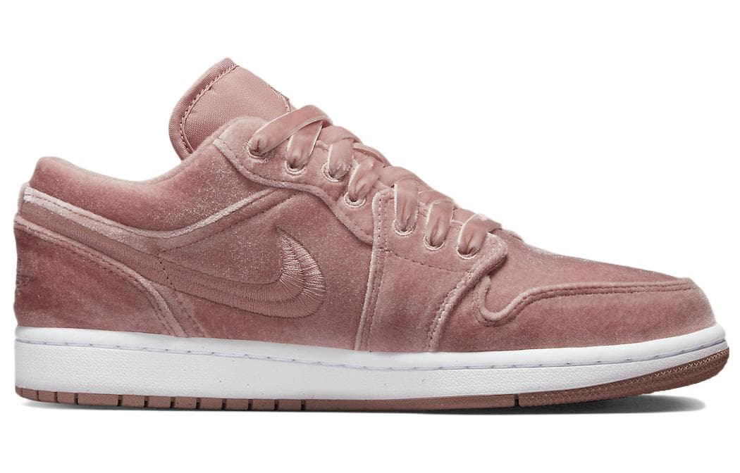 Ретро баскетбольные кроссовки Jordan Air Jordan 1 Low "Pink Velvet" — фото 2