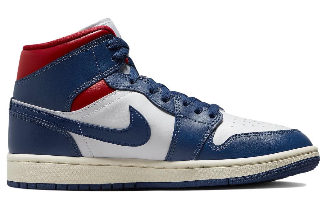 Ретро баскетбольные кроссовки Jordan Air Jordan 1 Mid "French Blue" - изображение 2