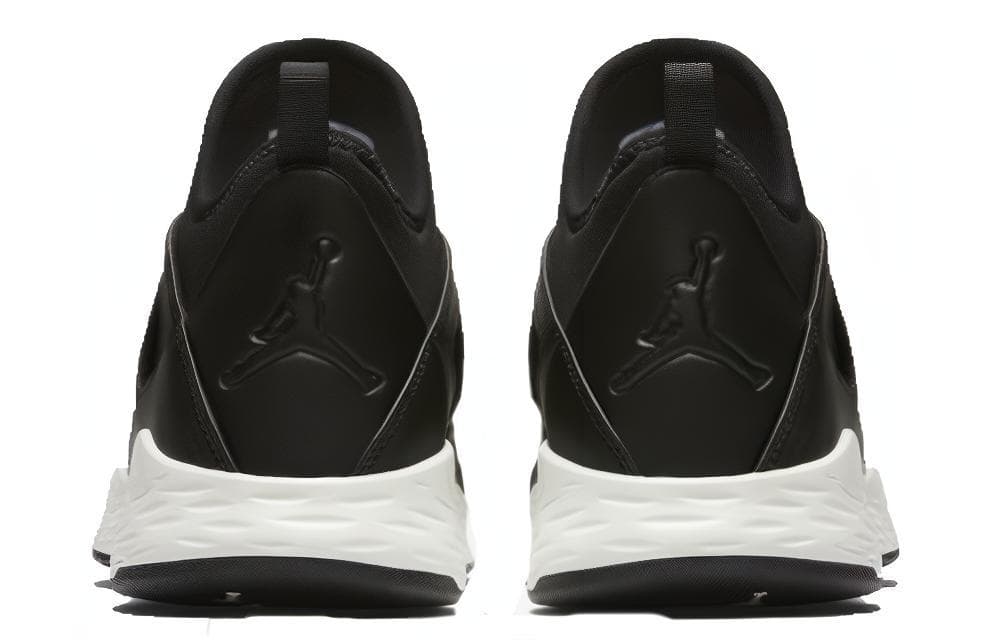 Ретро баскетбольные кроссовки Jordan Formula 23 Black Sail - изображение 4
