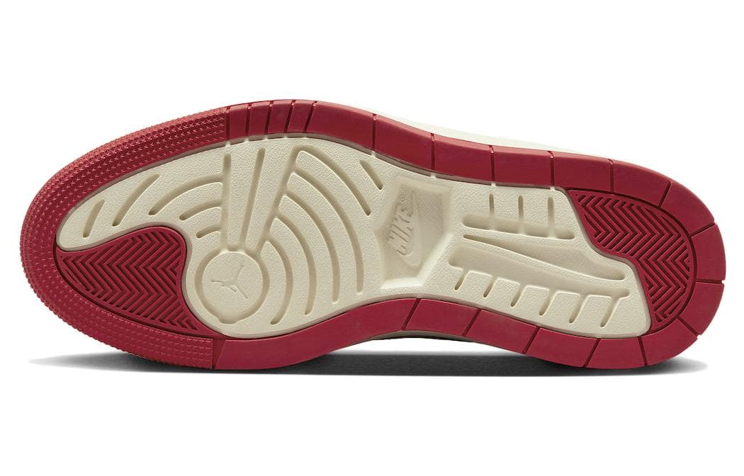 Ретро баскетбольные кроссовки Jordan Air Jordan 1 High "Varsity Red" — фото 6