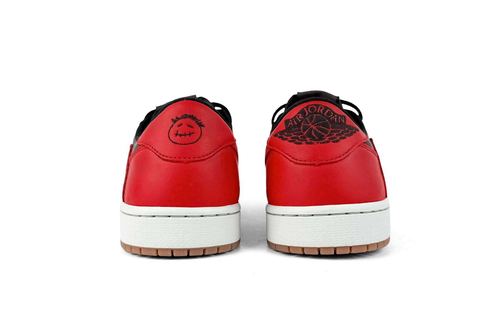 Ретро баскетбольные кроссовки Travis Scott x Air Jordan 1 Low - изображение 4