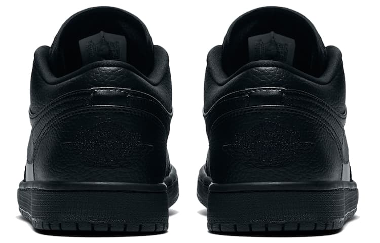 Ретро баскетбольные кроссовки Jordan Air Jordan 1 Low "Triple Black" — фото 5