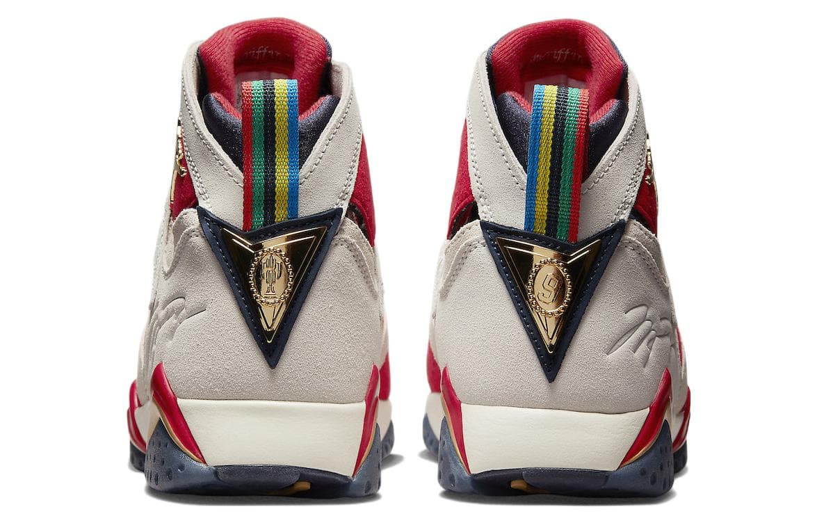 Ретро баскетбольные кроссовки Trophy Room x Air Jordan 7 - изображение 5