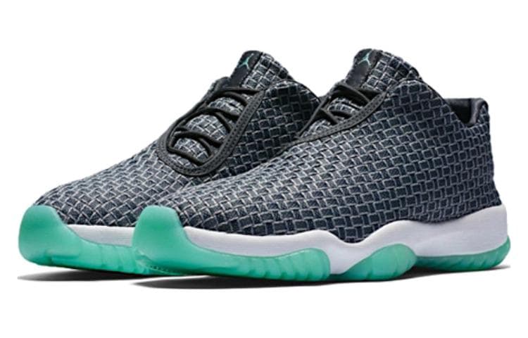 Ретро баскетбольные кроссовки Jordan Future Low Wolf Grey - изображение 3
