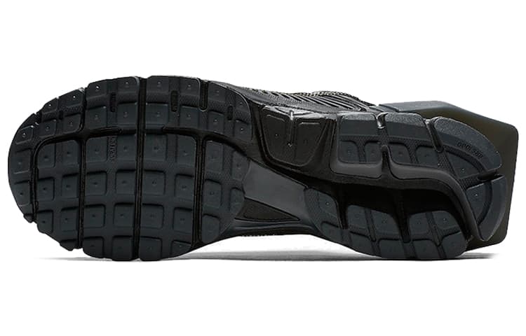 Кроссовки A-Cold-Wall* x Nike Zoom Vomero +5 — фото 5