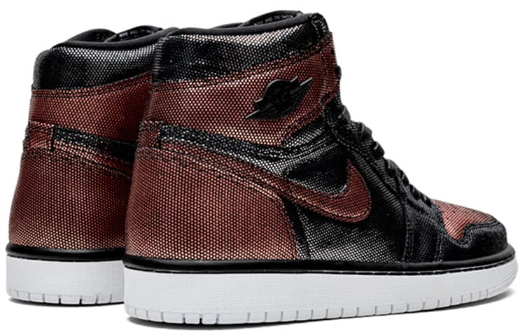 Ретро баскетбольные кроссовки Jordan Air Jordan 1 "Fearless" - изображение 4