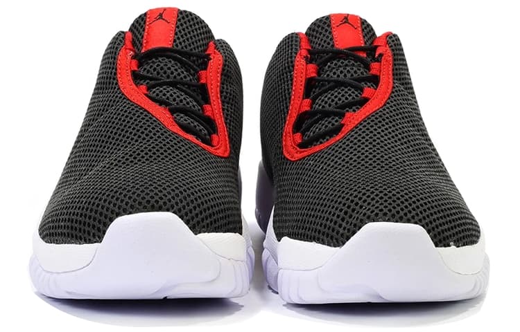 Ретро баскетбольные кроссовки Jordan Future Low Black Red - изображение 4