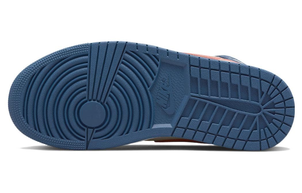 Ретро баскетбольные кроссовки Jordan Air Jordan 1 Mid SE "Multi-Color" — фото 6