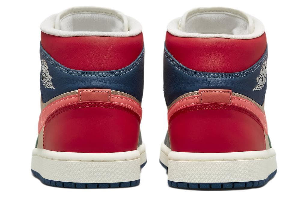 Ретро баскетбольные кроссовки Jordan Air Jordan 1 Mid SE "Multi-Color" — фото 5