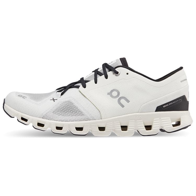 Кроссовки для спортзала On Cloud X 3 Ivory Black