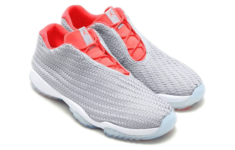 Ретро баскетбольные кроссовки Jordan Future Low 'Wolf Grey Infrared' - изображение 2