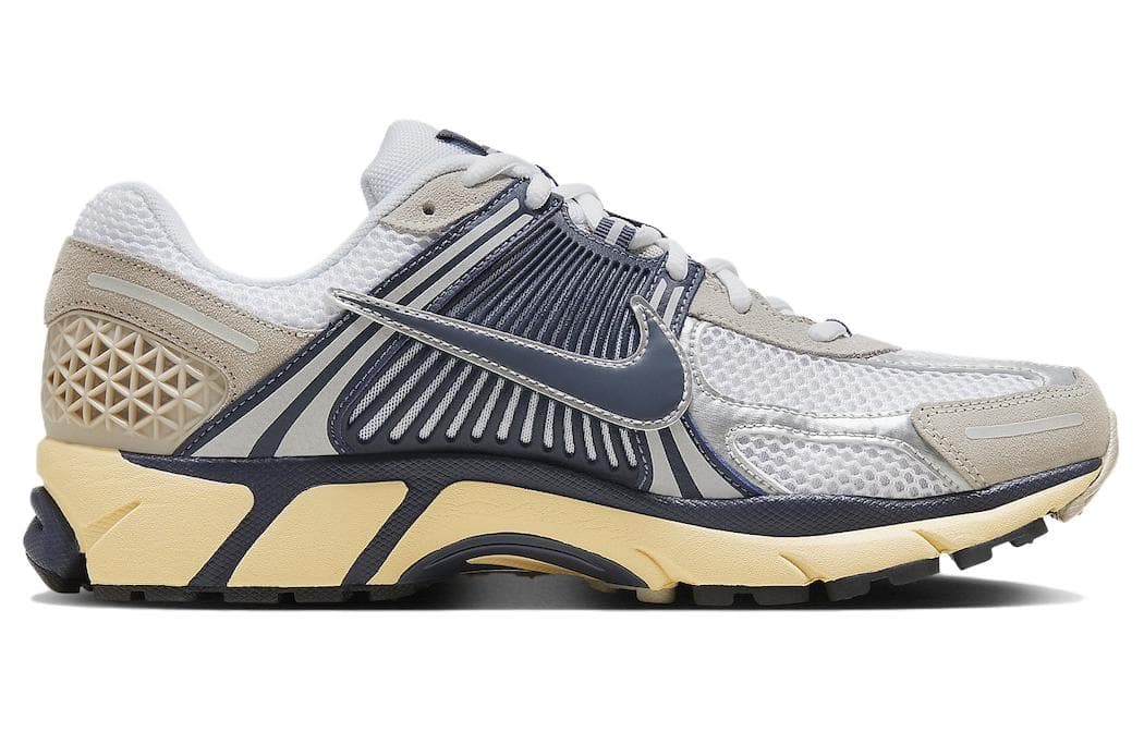 Кроссовки для бега Nike Air Zoom Vomero 5 — фото 2