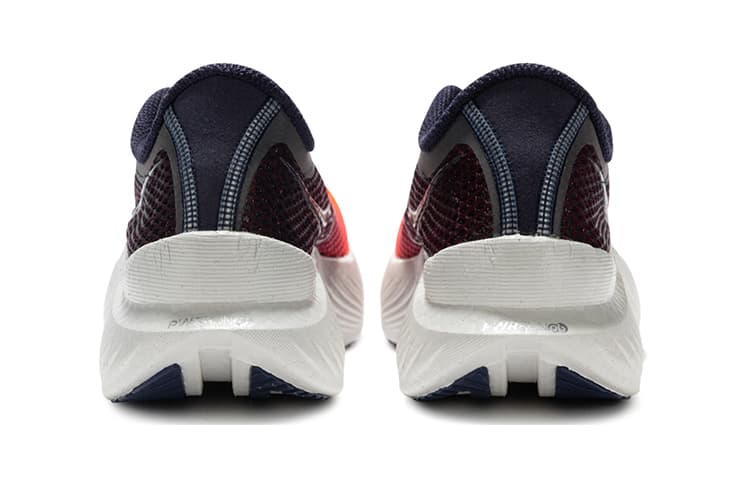 Кроссовки для бега Saucony Endorphin Pro 3 - изображение 5
