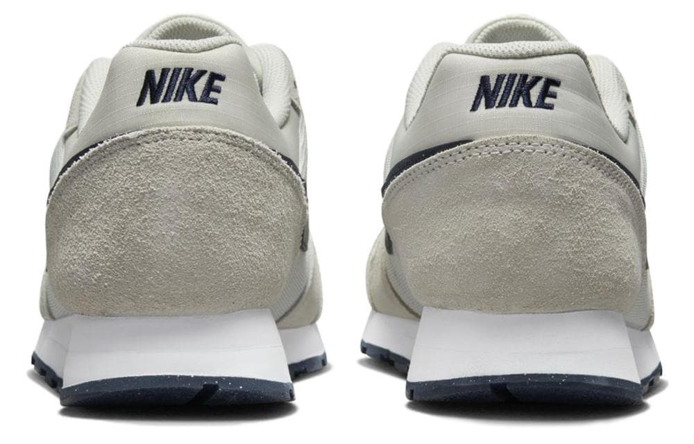 Кроссовки для бега Nike MD Runner 2 - изображение 4