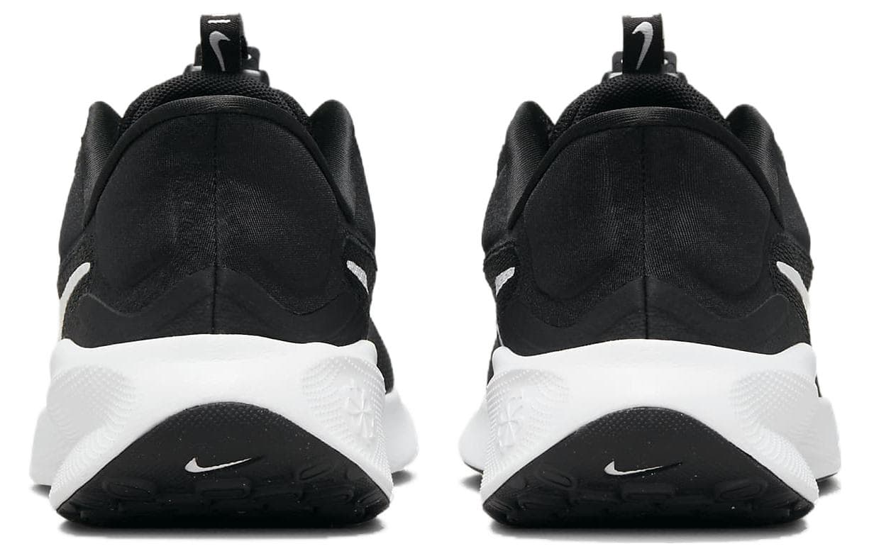Кроссовки для бега Nike REVOLUTION 7 - изображение 5