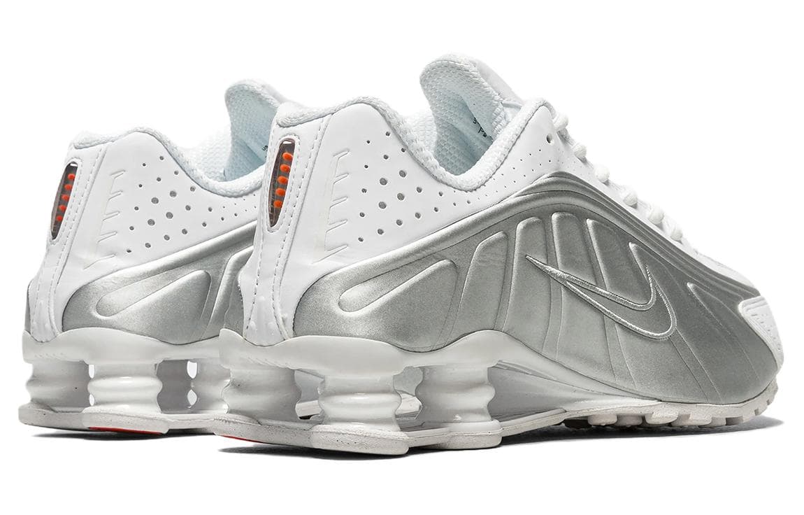 Кроссовки для бега Nike Shox R4 "White and Metallic Silver" - изображение 4