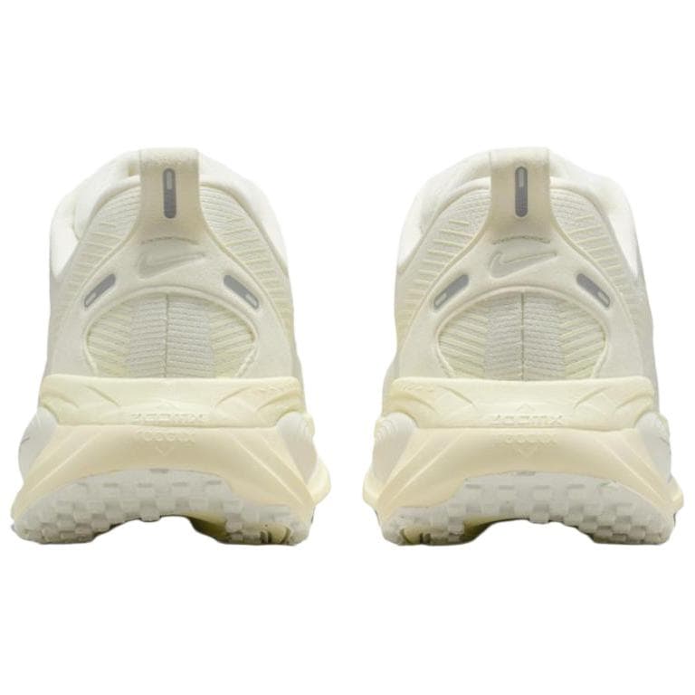Кроссовки для бега Nike Vomero 18 — фото 4