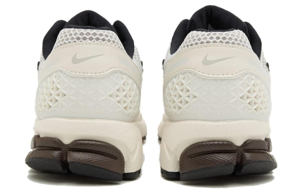 Кроссовки для бега Nike Zoom Vomero 5 WMNS "Phantom" — фото 4