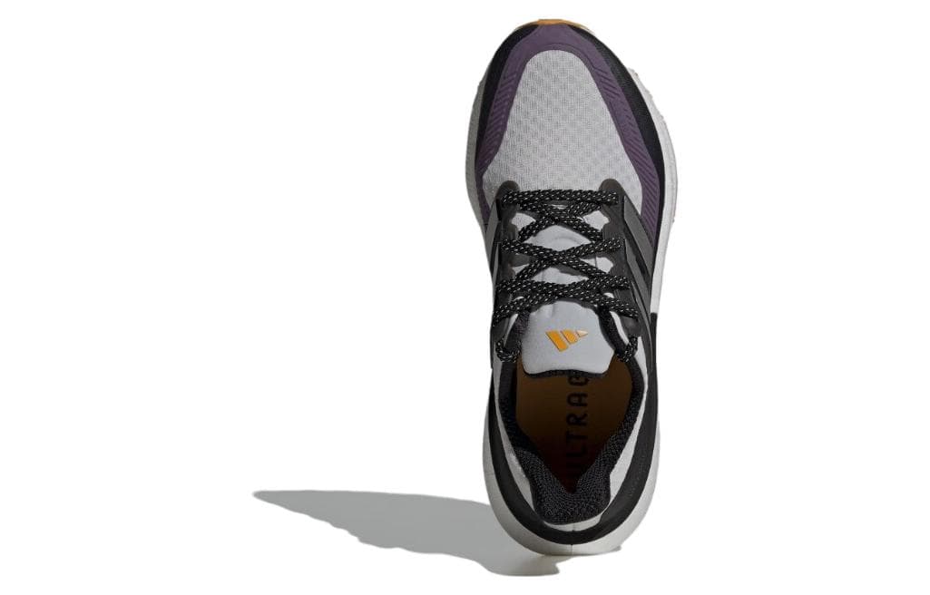 Кроссовки для бега adidas Ultraboost Light - изображение 4
