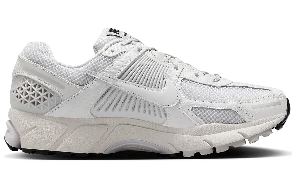 Кроссовки для бега Nike Air Zoom Vomero 5 — фото 2