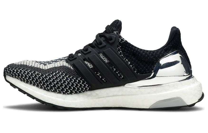 Кроссовки для бега adidas Ultraboost 1.0 Silver Medal - изображение 1