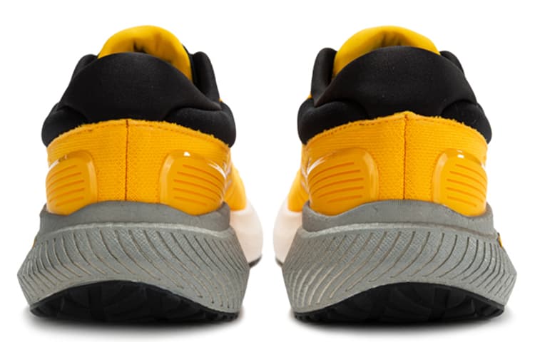 Кроссовки для бега Saucony Surge 1 Black Yellow - изображение 4