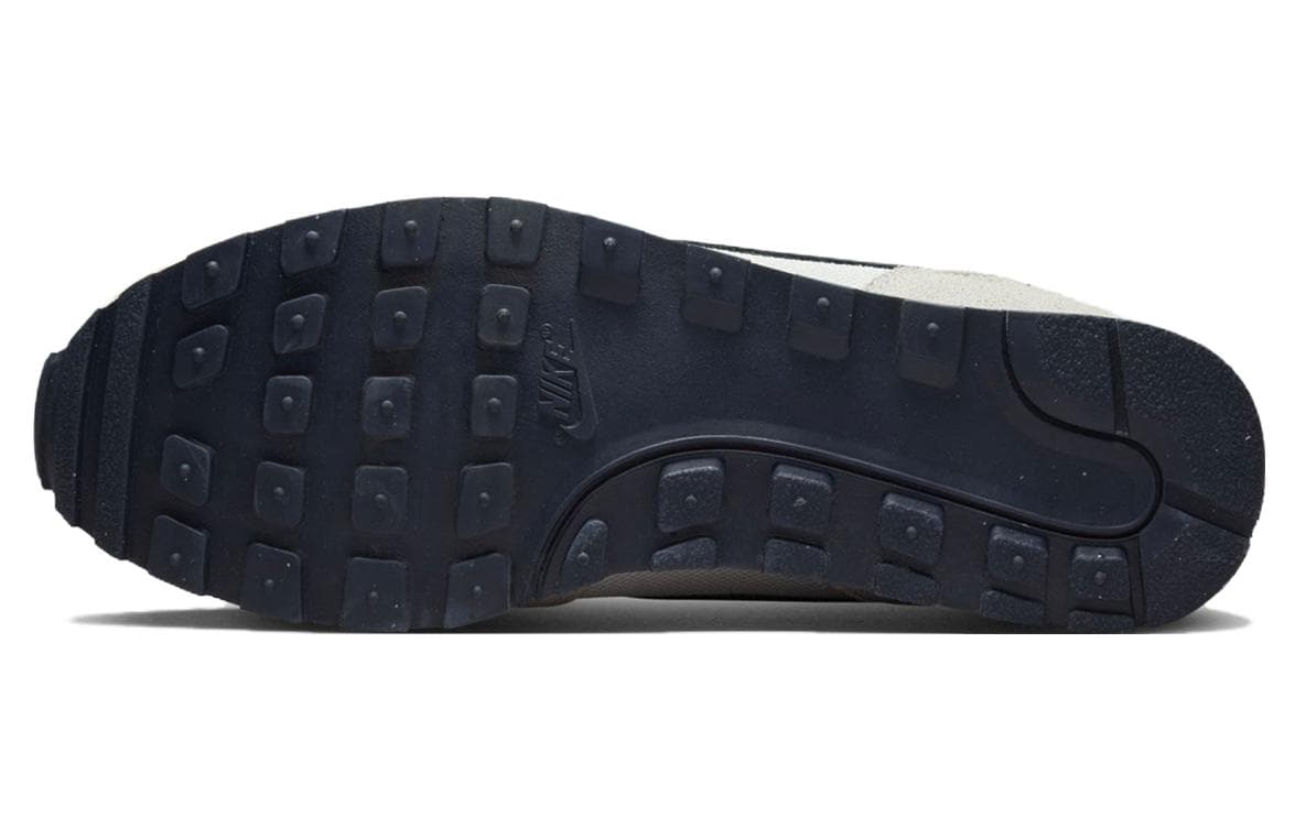 Кроссовки для бега Nike MD Runner 2 - изображение 5