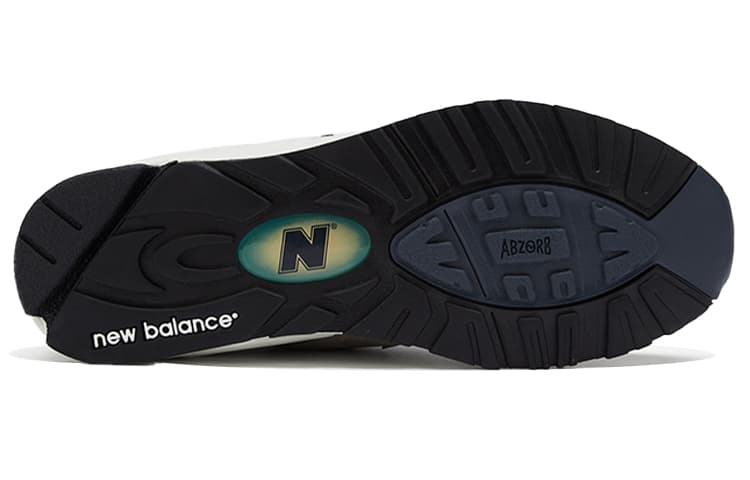 Кроссовки для бега New Balance 990 V2 - изображение 7