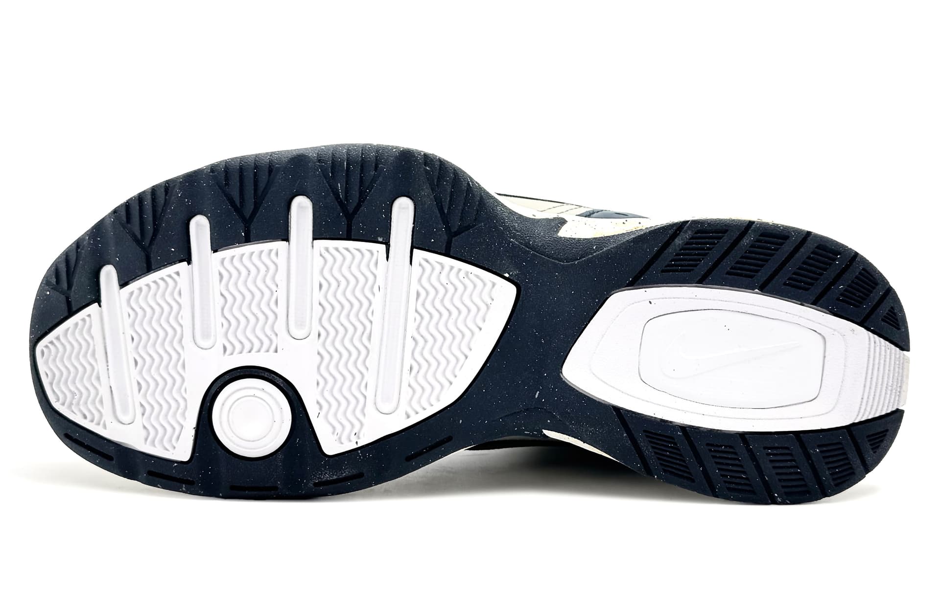 Кроссовки Nike Air Monarch 4 - изображение 6