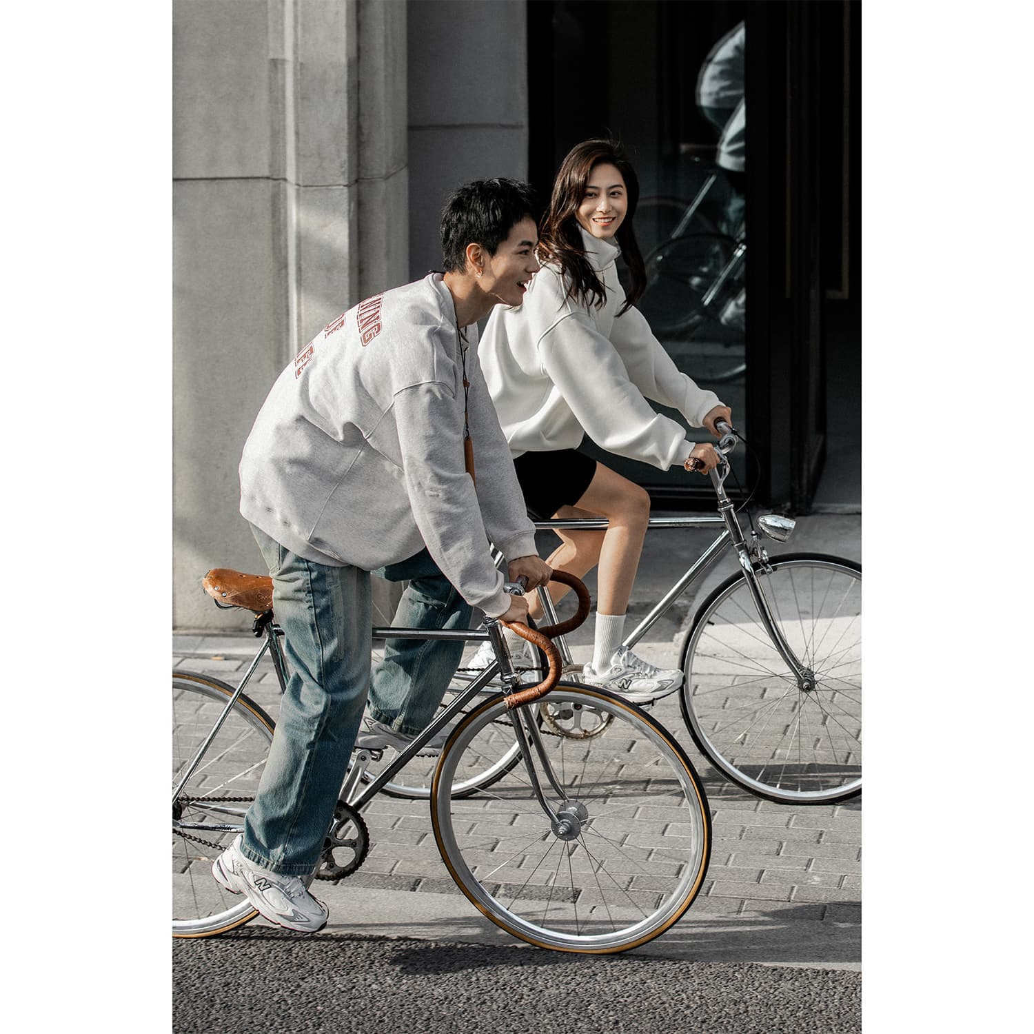 Кроссовки для бега New Balance 725 Silver White - изображение 7