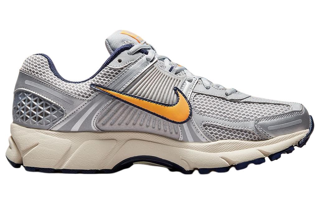Кроссовки для бега Nike Air Zoom Vomero 5 "Laser Orange" — фото 2
