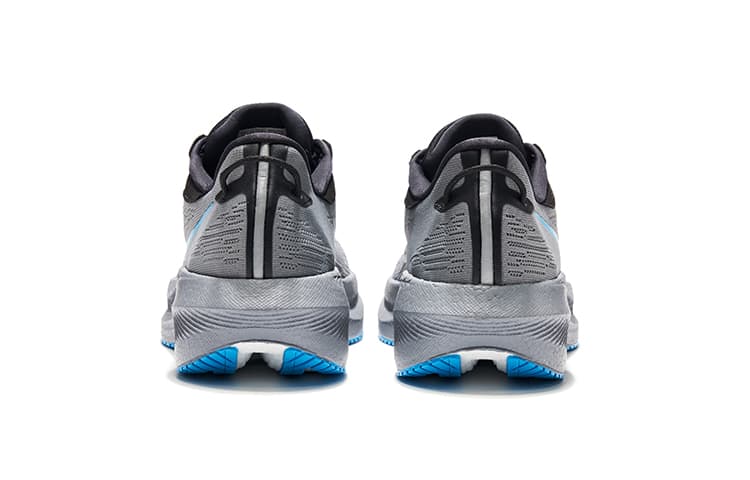 Кроссовки для бега Saucony Triumph 21 Grey Black - изображение 4
