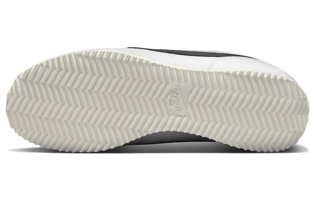 Кроссовки для бега Nike Cortez "White Black" - изображение 6